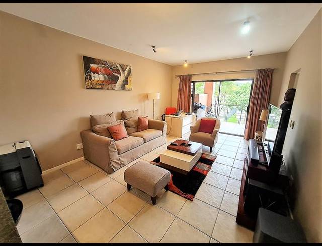 2 BEDROOM APARTMENT FOR SALE IN BRYANSTON